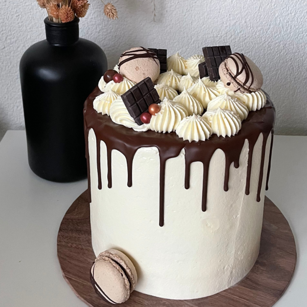 chocolade taart met luxe decoratie